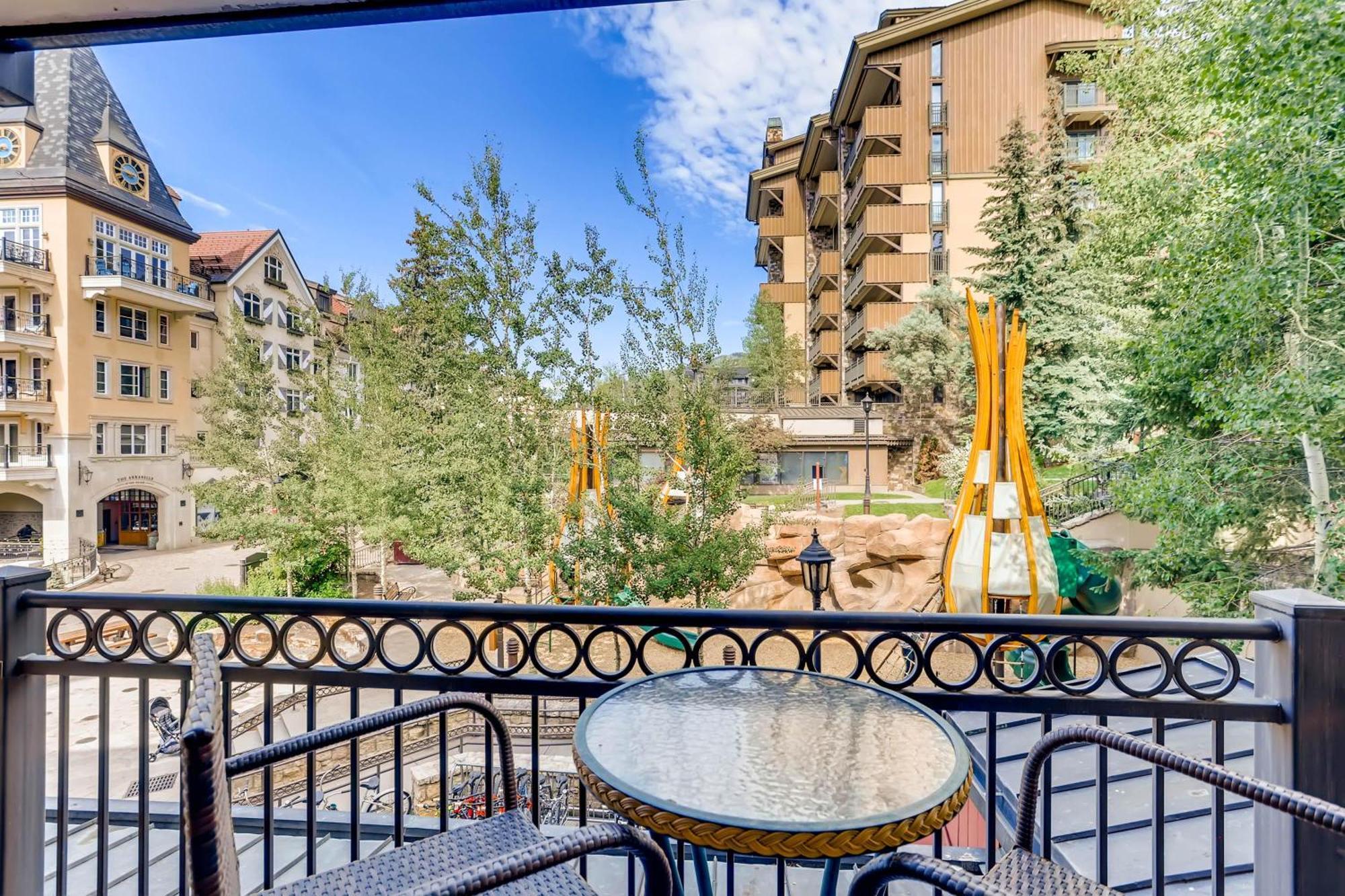 Lift House Lodge, Remodeled Downtown Lionshead Studio Condo Вейл Екстер'єр фото